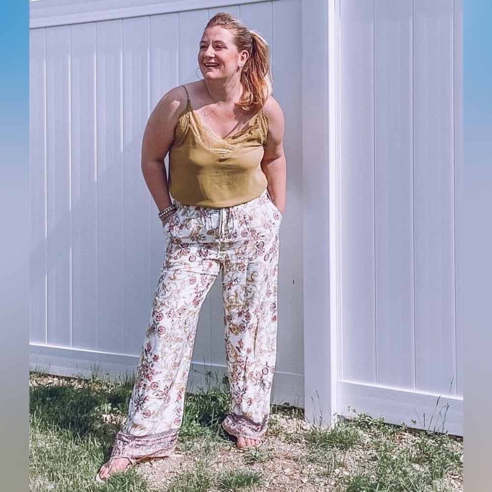 Hem & Thread Floral Wide Leg Pants